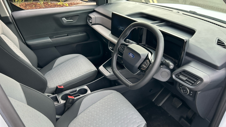 Ford Transit Courier E-Transit Courier 100kW 43kWh Limited Van Auto